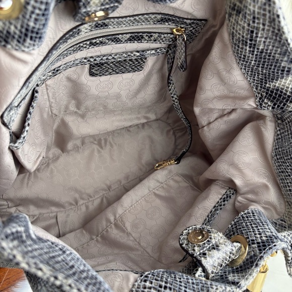MICHAEL KORS Snake Print Shoulder Bag with Tassel Charm - Picture 8 of 12